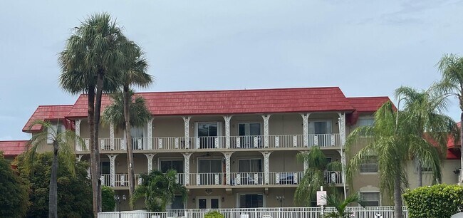 Foto del edificio - 501 SE 8th St