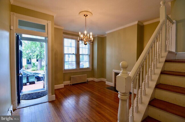 Building Photo - 143 Duddington Pl SE