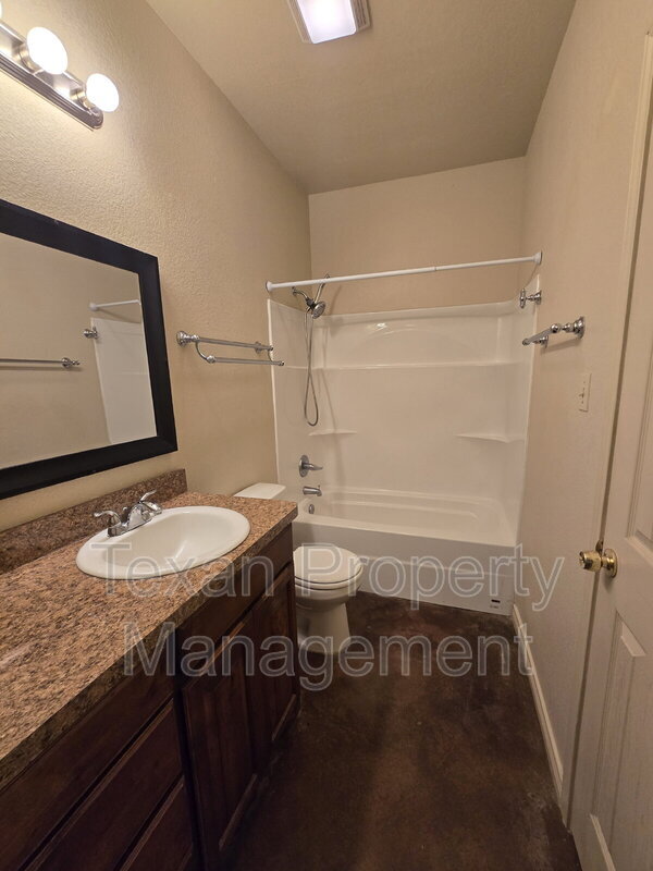 Building Photo - 3705 Mandy Dr