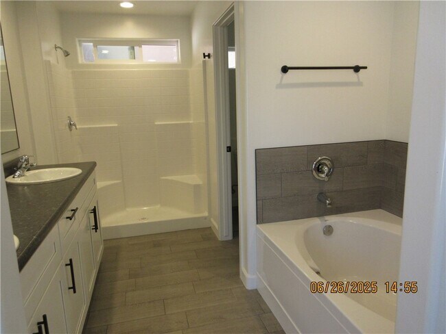Foto del edificio - 3042 Mallory Loop