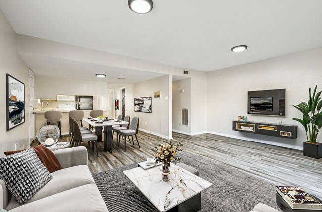 Building Photo - 4001 Georgetown Dr