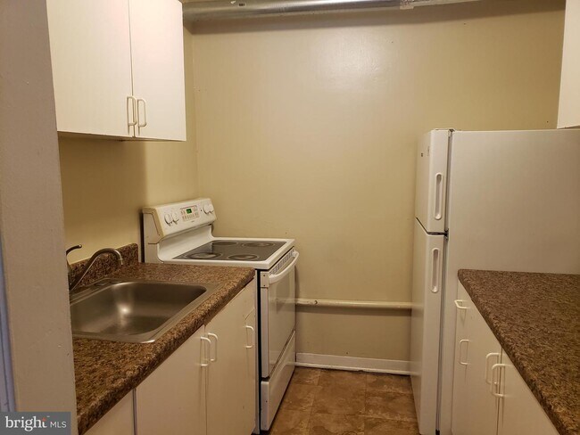 Foto del edificio - 7501 Prince Cole Ct