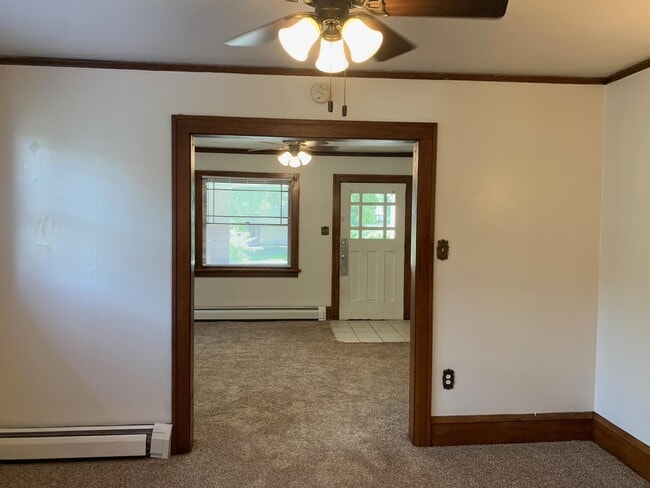 Building Photo - 1414 8th Ave SE