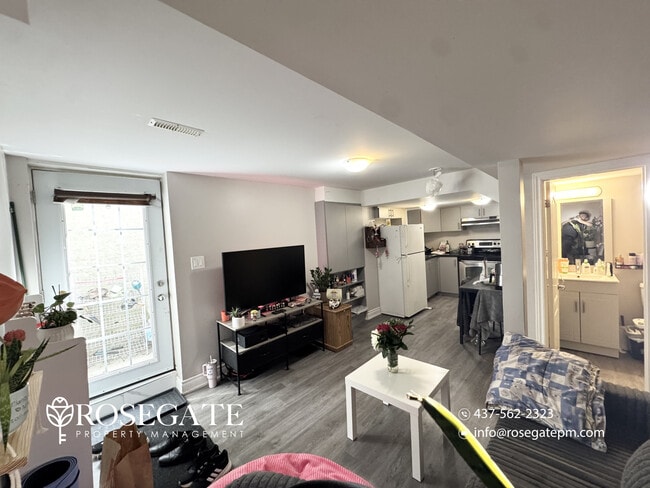 Building Photo - 1-Bedroom Basement Apartment in Mississauga | All Utilities Included