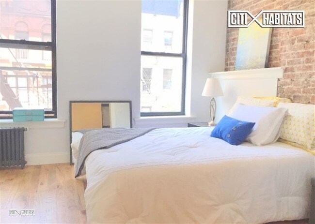 Foto del edificio - 512 E 81st St