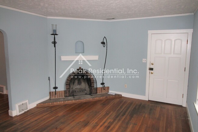 Building Photo - Charming East Sacramento 3bd/1ba Home