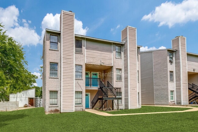 Building Photo - 2354 Little Pocket Rd