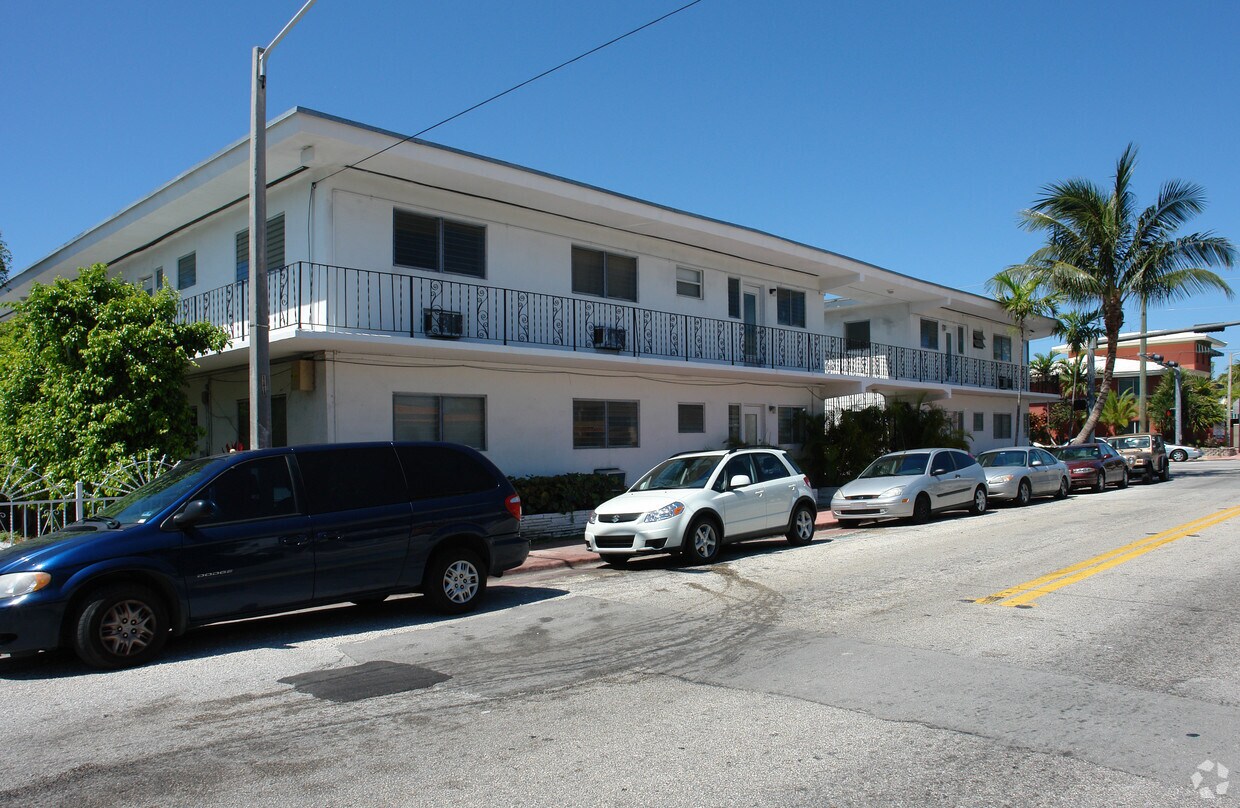 Primary Photo - Terry Beach Apartments