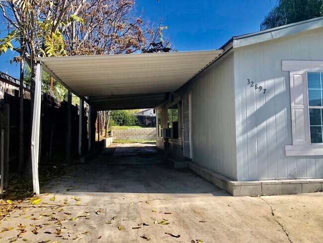 Building Photo - 3 br, 2 bath House - 32897 Crescent Ave