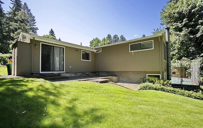 Building Photo - 9247 SW 8th Dr
