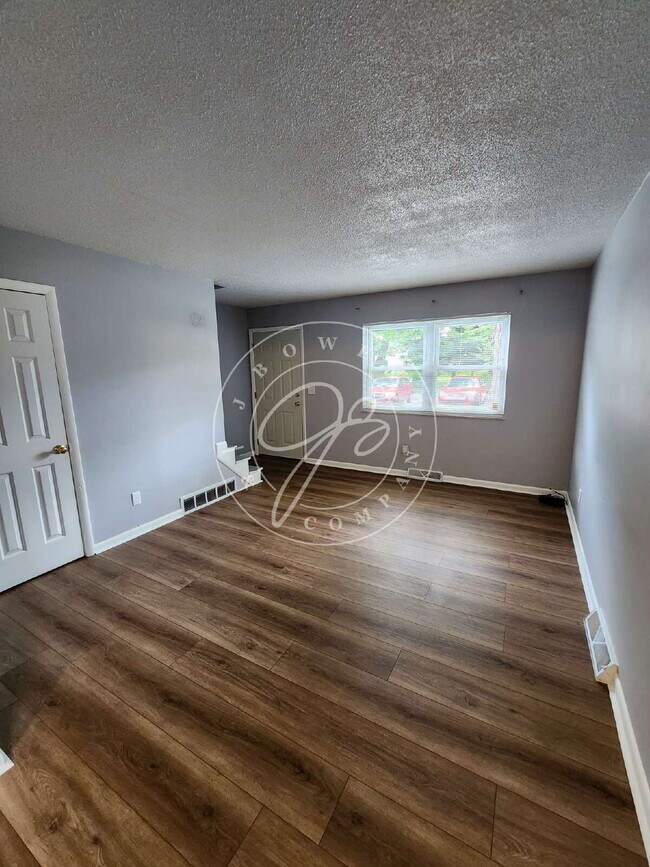 Foto del edificio - **Beautifully Updated 2-Bedroom Townhome**