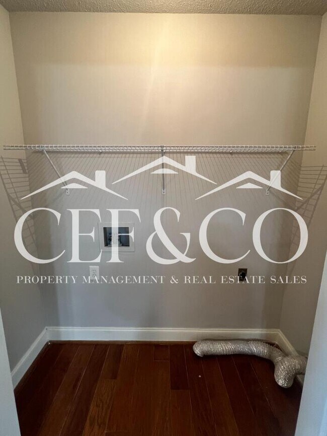 Building Photo - 5359 Parris Bridge Rd