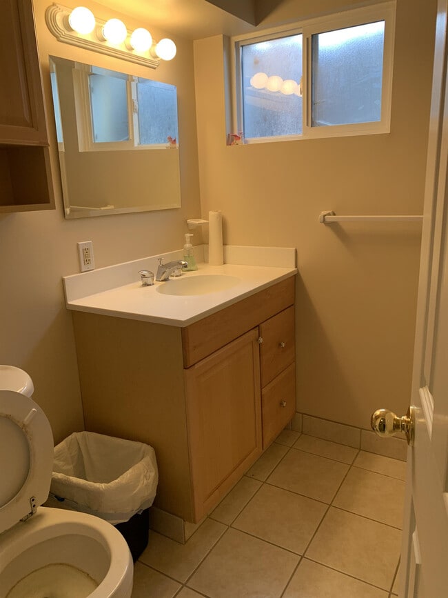 Foto del edificio - 4156 Charles Dr