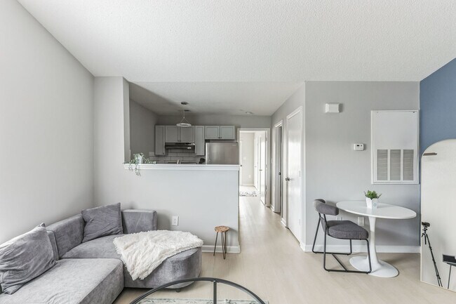 Foto del edificio - 3516 Carlson Bay Ct