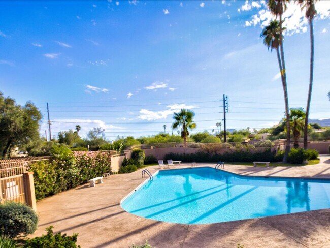 Foto del edificio - Modern 2 Bedroom 2 Bathroom home with comm...