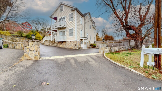 Foto del edificio - 274 Valley Rd