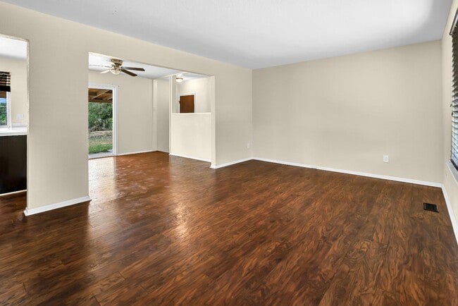 Photo - 4559 Ashfield Dr House