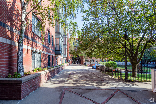 Jardín - Langham Court Apartments