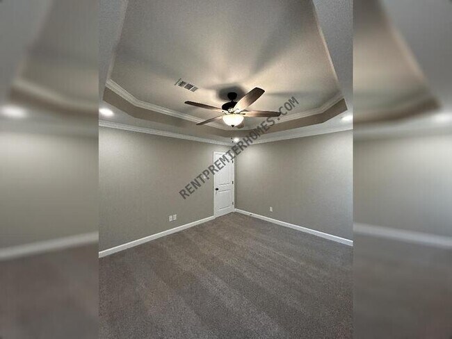 Building Photo - 54 Birchwood Drive