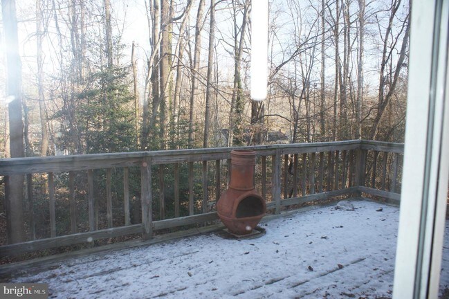 Building Photo - 527 Oakmont Ct