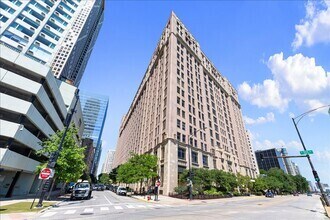 Building Photo - 680 N Lake Shore Dr