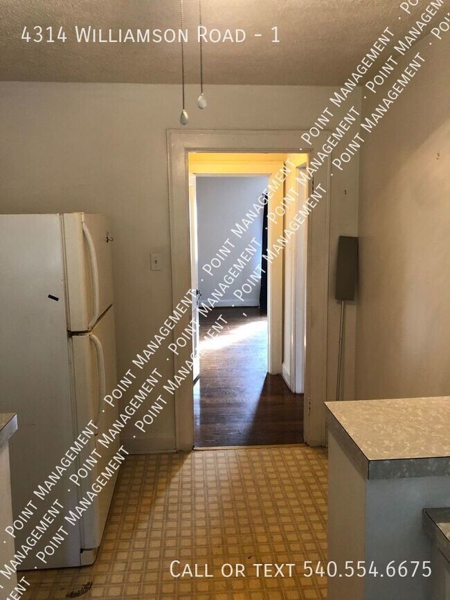 Building Photo - Great 1 bedroom apartment w/ HEAT & WATER ...