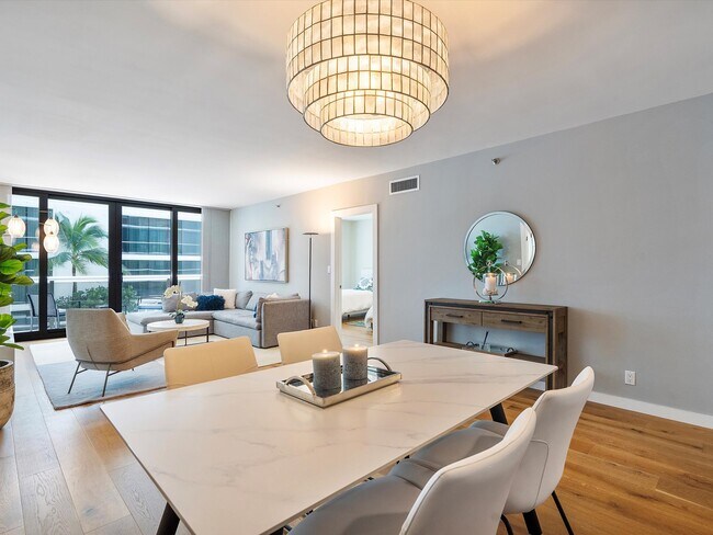 Foto del edificio - 9455 Collins Ave