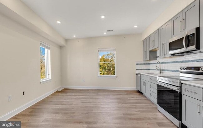 Building Photo - 511 Gorgas Ln