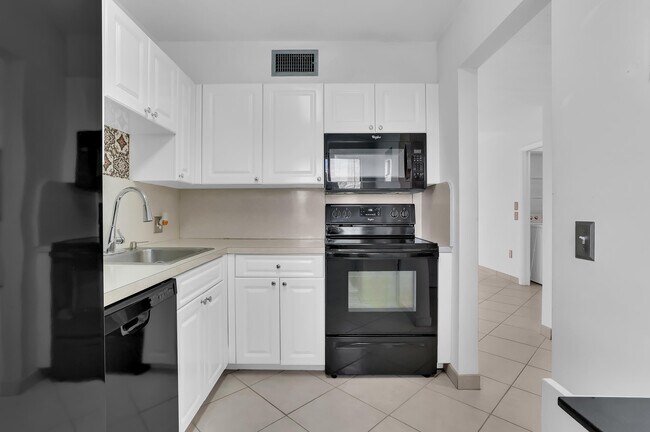 Building Photo - 4290 Deste Ct