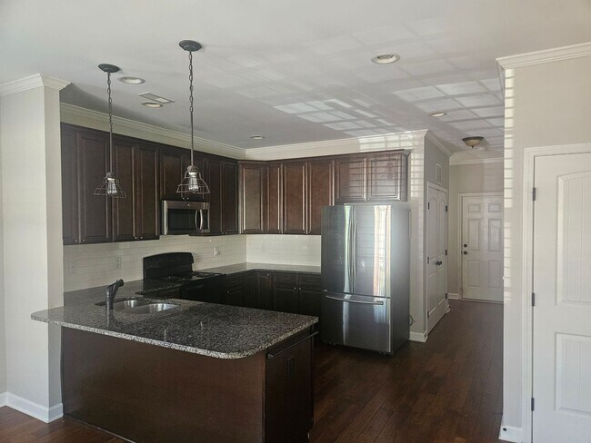 Photo - 216 Hawks Nest Cir House