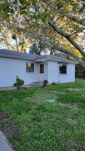 Building Photo - 581 S Victoria Dr