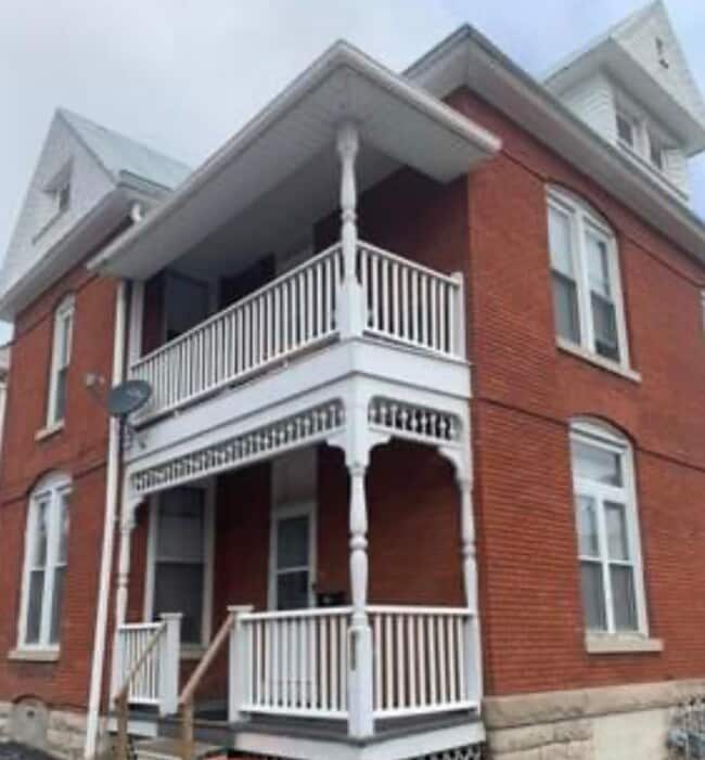 Building Photo - 518 S 12th St