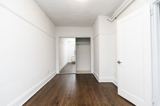 Photo du bâtiment - 100 Vaughan Rd