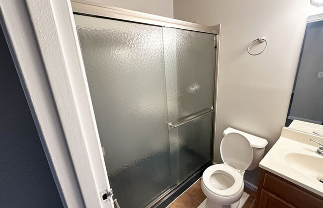 Building Photo - 550 Lowell Ave