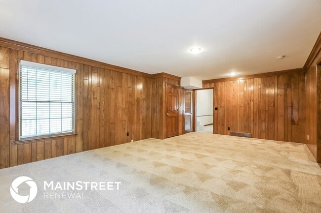 Building Photo - 10130 Halsey St