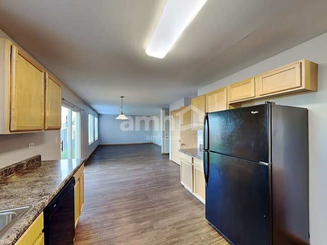 Building Photo - 2419 Paradise Cir