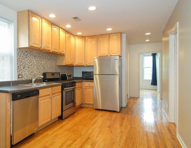 Foto del edificio - 1433 W Oakdale Ave