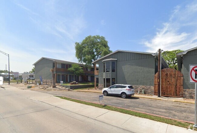 Building Photo - Agave Heights