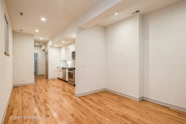 Building Photo - 4406 S Calumet Ave