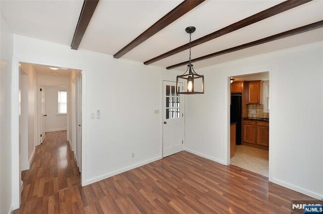 Building Photo - 3-11 Lyons Avenue Unit 1X