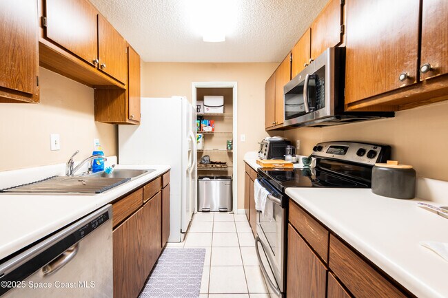 Foto del edificio - 3506 Sable Palm Ln