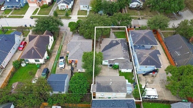 Foto del edificio - 1511 Scharpe St