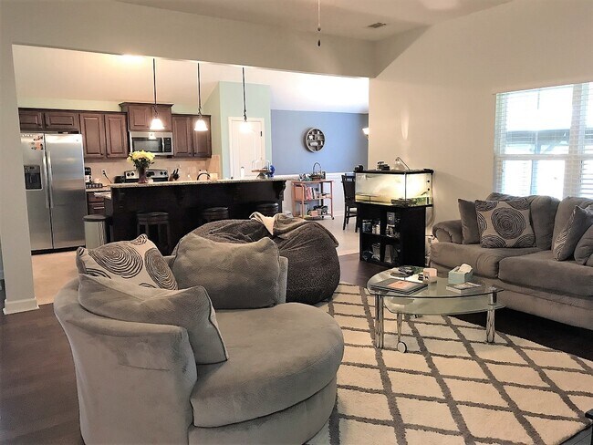 Foto del edificio - 4068 Pullman Cir