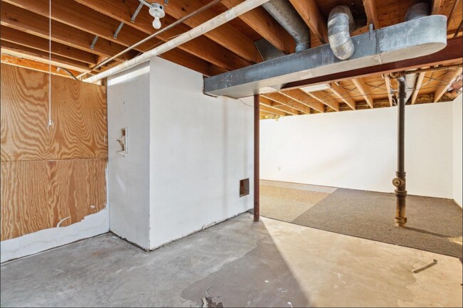 Building Photo - 3727 W Karstens Dr