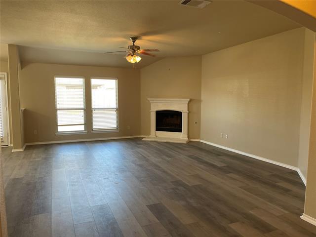 Building Photo - 1117 Lake Grove Dr