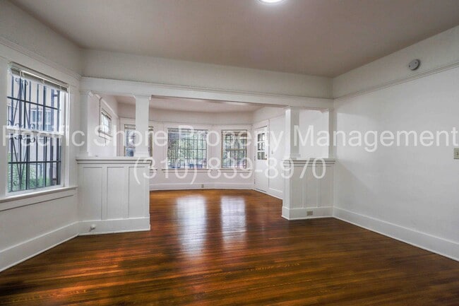 Building Photo - 2737 W 15th St