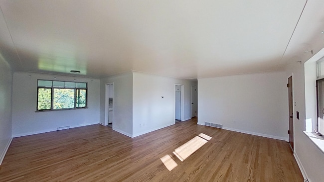 Building Photo - 2985 Reed St