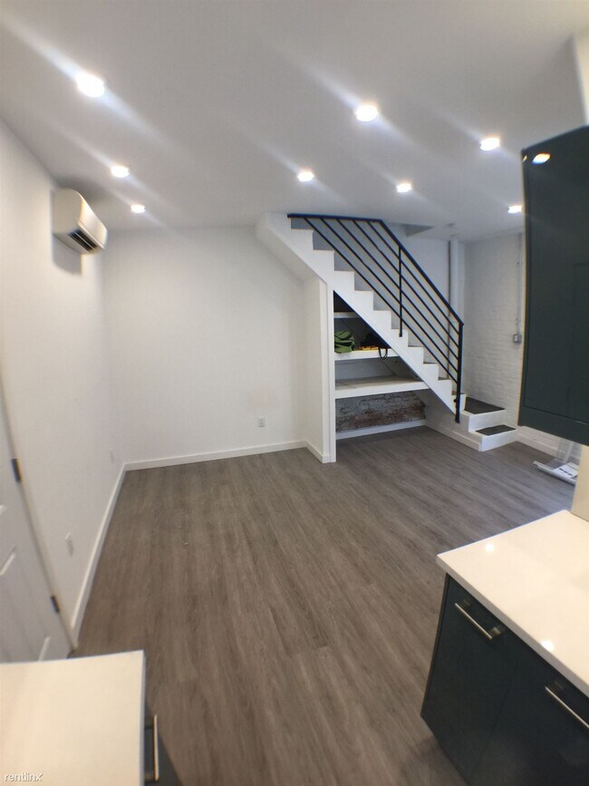 Foto del edificio - 6832 Musgrave St