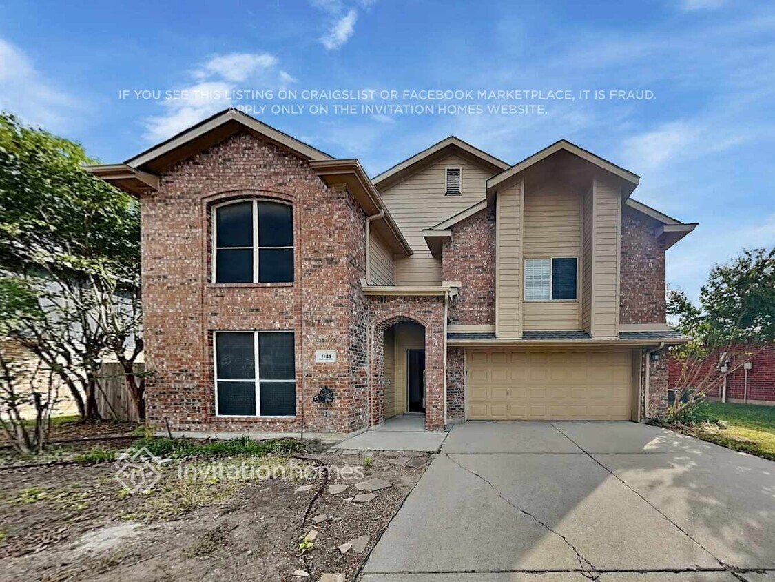 Foto principal - 921 Mockingbird Dr