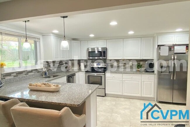 Building Photo - 16200 Alderwood Ln